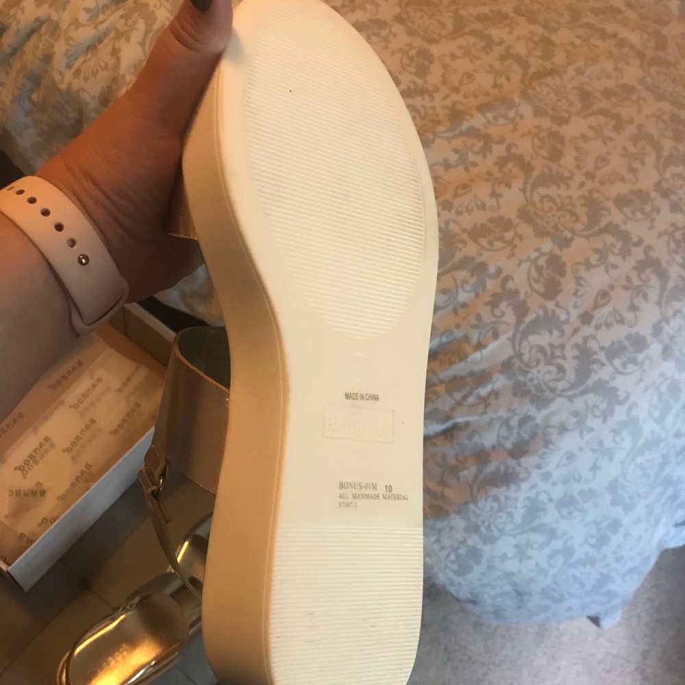 Gold and while wedge/platform sandals - Picture 3 of 3